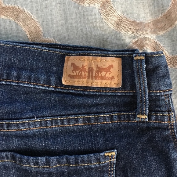 Levi’s 505 Straight Leg Jeans Dark Wash - Picture 5 of 6